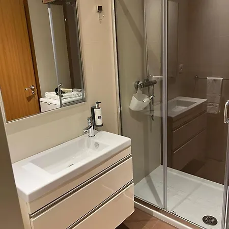Center Apartment *